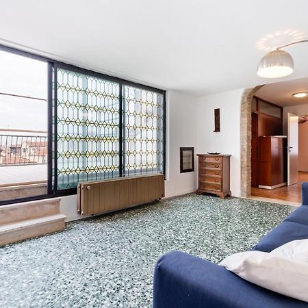 Апартаменты Ponte Di Rialto Penthouse With Panoramic Terrace Венеция Экстерьер фото