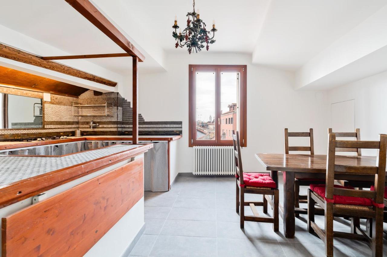 Апартаменты Ponte Di Rialto Penthouse With Panoramic Terrace Венеция Экстерьер фото