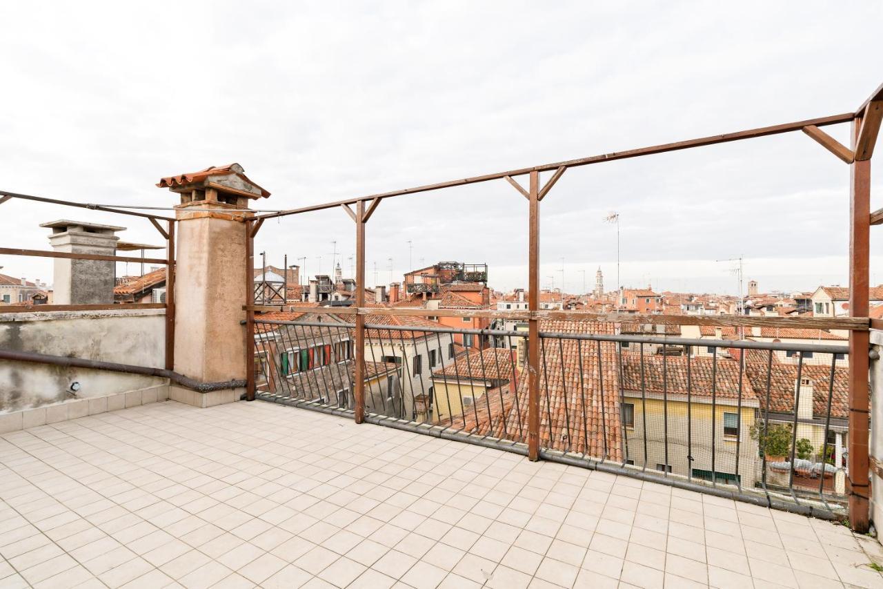 Апартаменты Ponte Di Rialto Penthouse With Panoramic Terrace Венеция Экстерьер фото